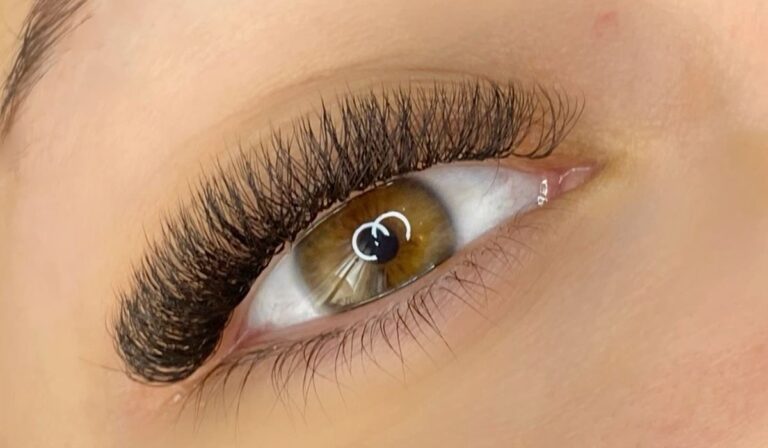 pesta&ntilde;as con efecto variado de extensiones